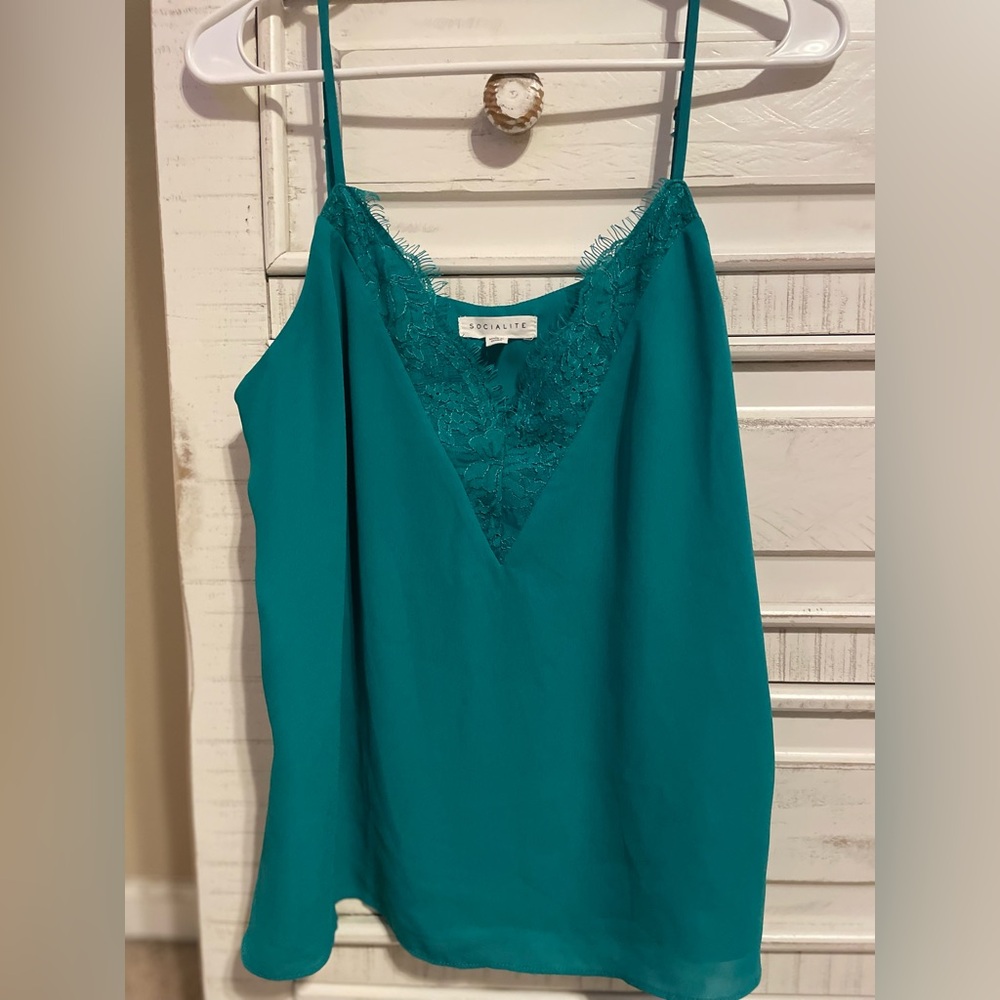 Socialite green lace tank top/blouse